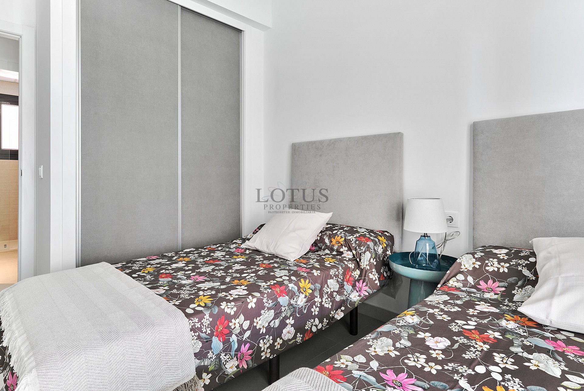Ny Medelhavs resort 300 m till havet - Torrevieja - Lotus Properties