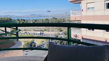 Stilren, renoverad bostad endast 140 meter från stranden i La Mata - Lotus Properties