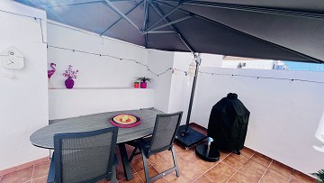 Charmigt radhus med tre sovrum och gemensam pool – nära allt du behöver! - Lotus Properties